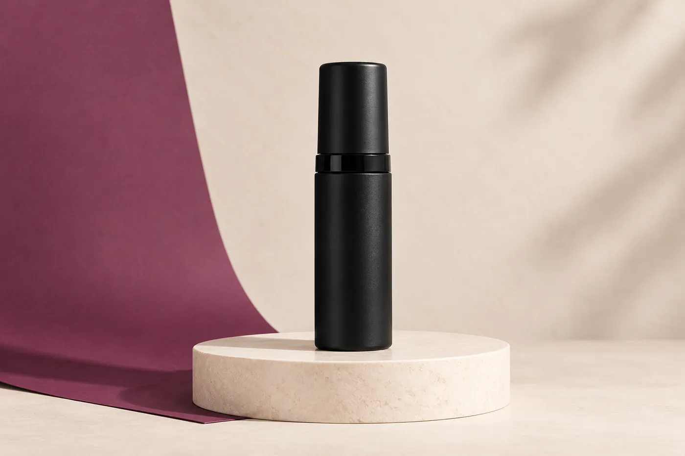 Single closed black pump bottle drawn from the concentrate-kit reference